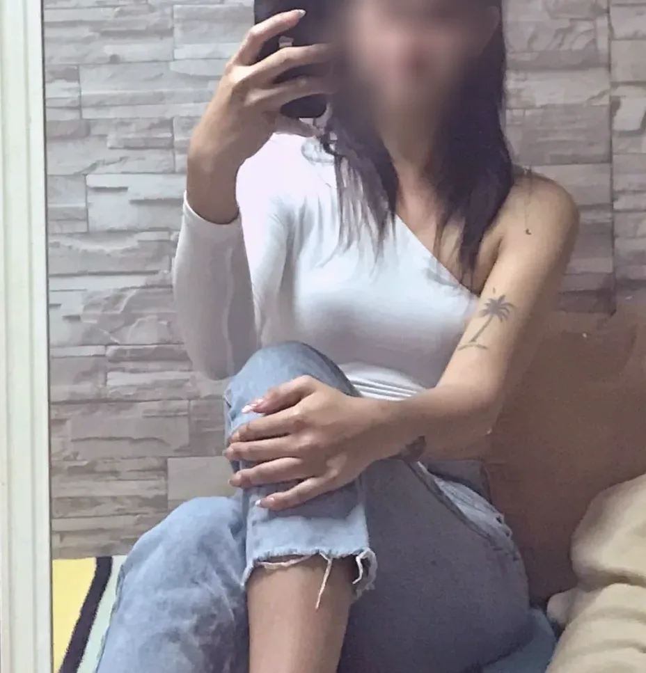 Hannah, 32