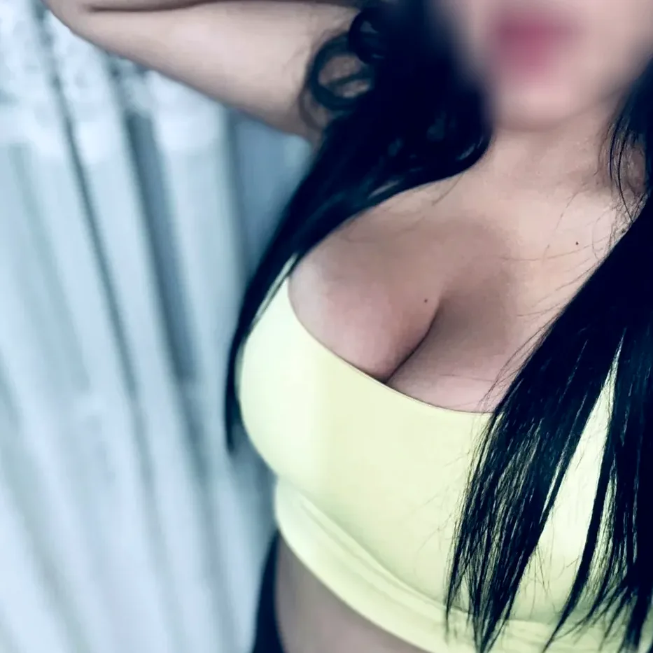 Jasmin, 20