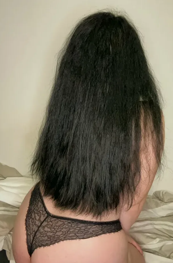 Lilly, 22